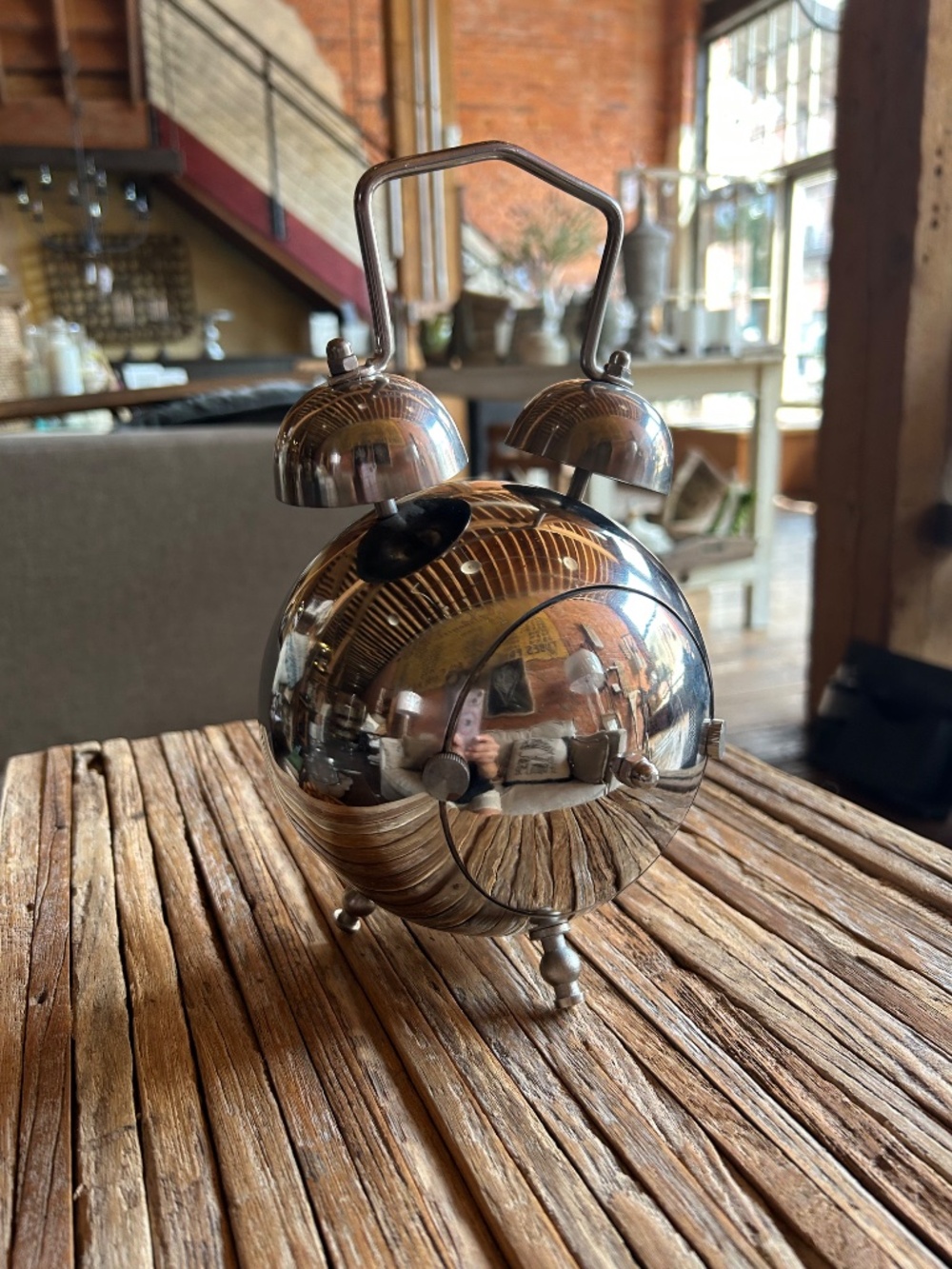 Silver clock decor - Picture 3 of 3